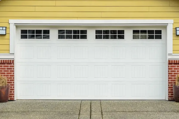 Choosing the Right Garage Door in Grosse Pointe for Your Home