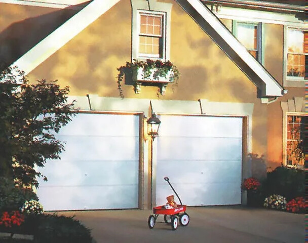 Best Time of Year to Replace a Garage Door in Michigan